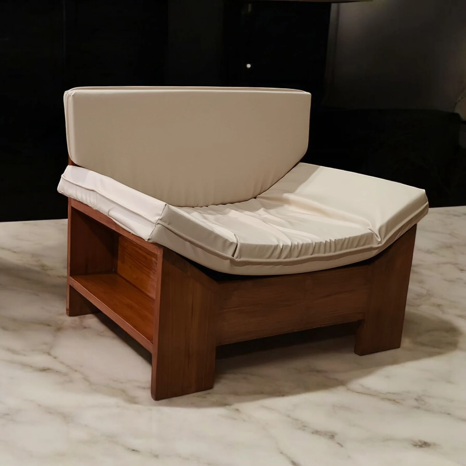 Classic 5 Seater Sofa with Wooden Center Table - Image 3